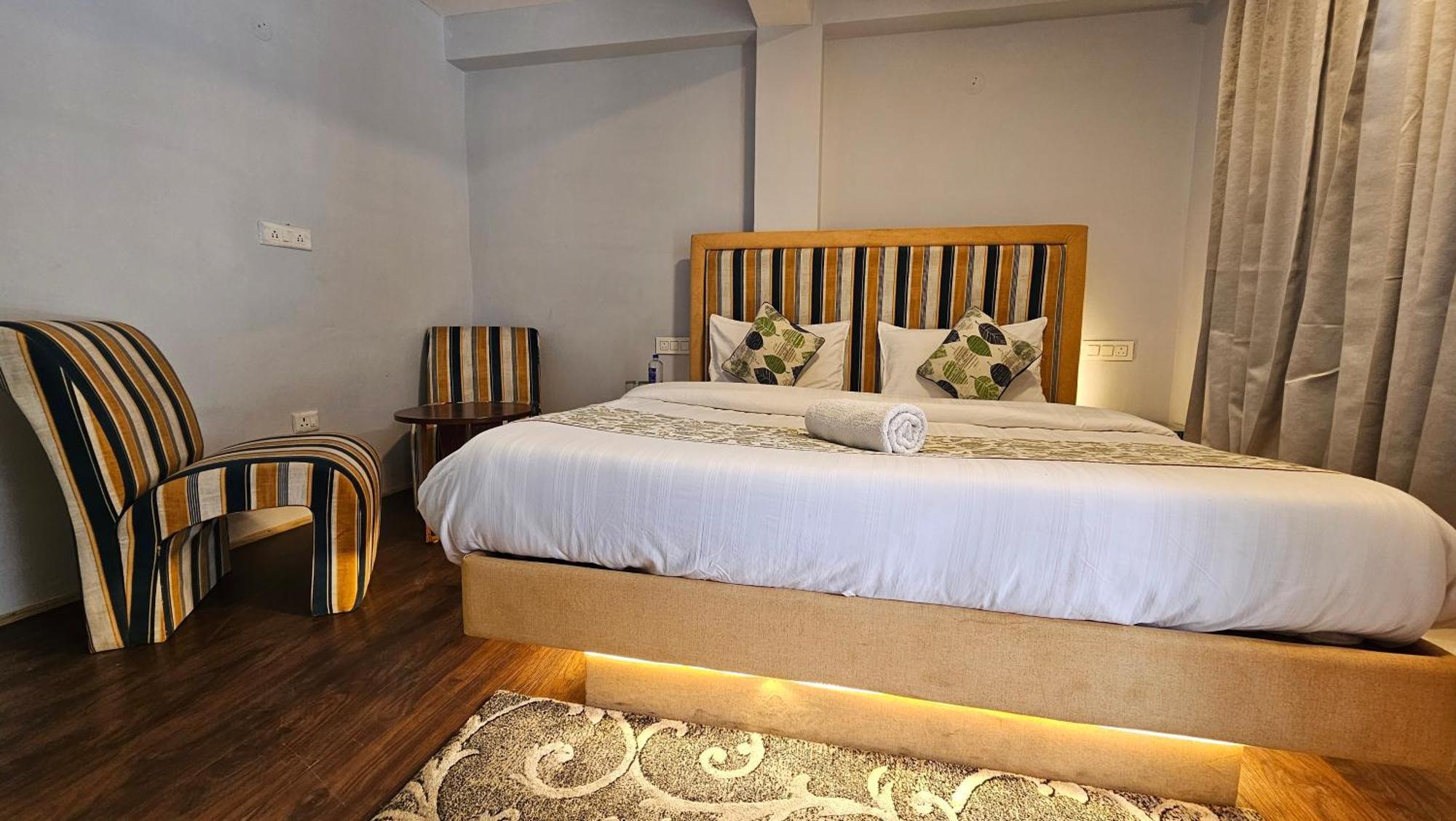 Hotel English Rose, #Personal Parking, #Petfriendly, #Garden, #Bonfire Under The Stars Manāli Exterior foto